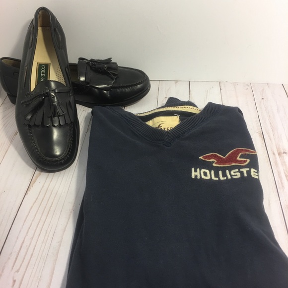 Hollister Other - Hollister Classic Look V neck SALE!